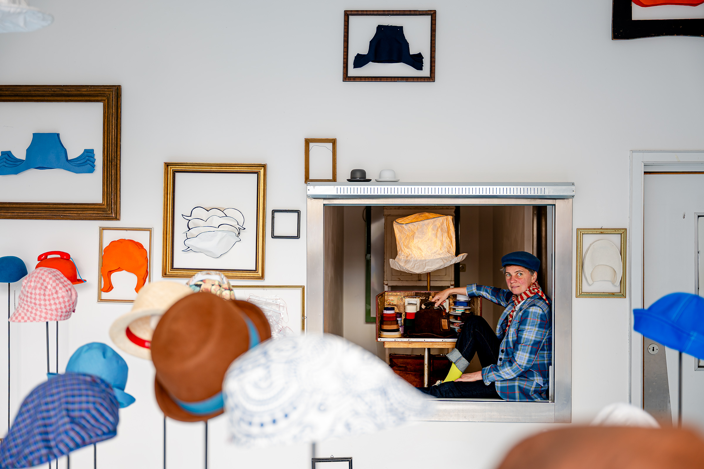 Susanne Schmitt - Porträt der Hutmacherin aus Darmstadt.