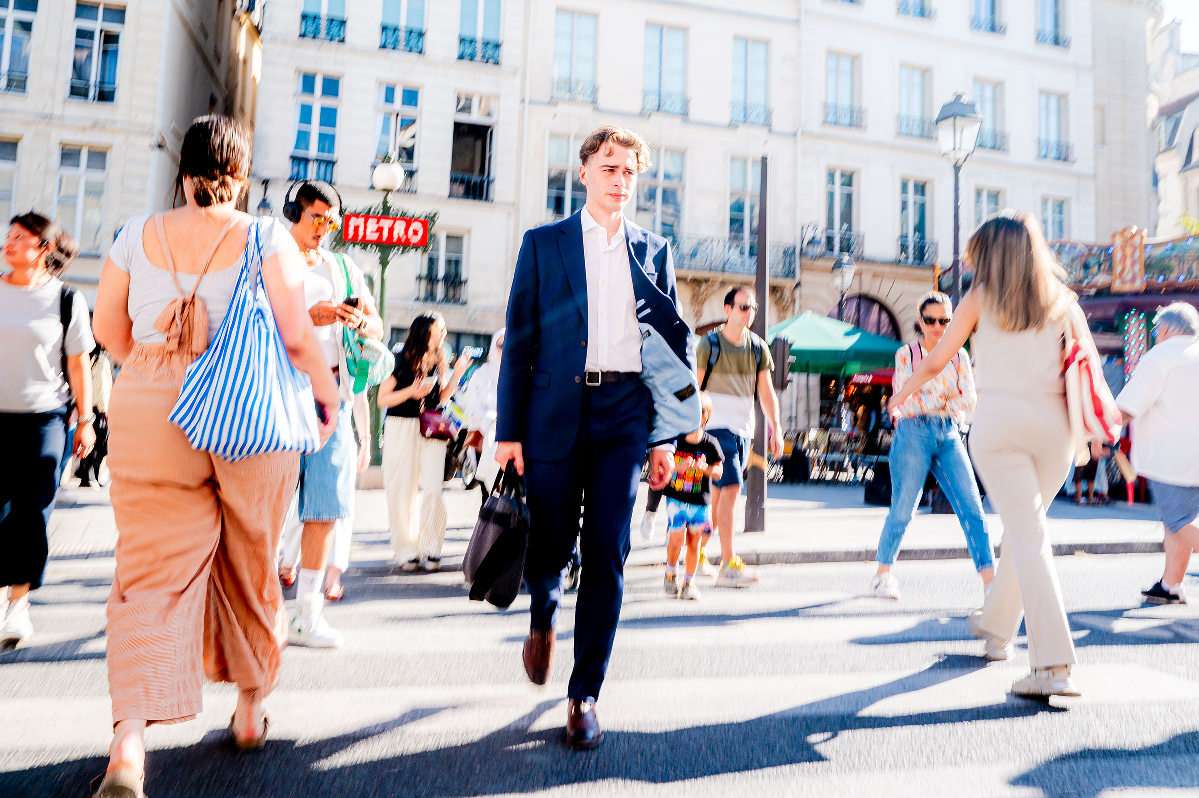 Paris ist eine bei Fotografen sehr beliebt Stadt und ist in Frankreich beheimatet.